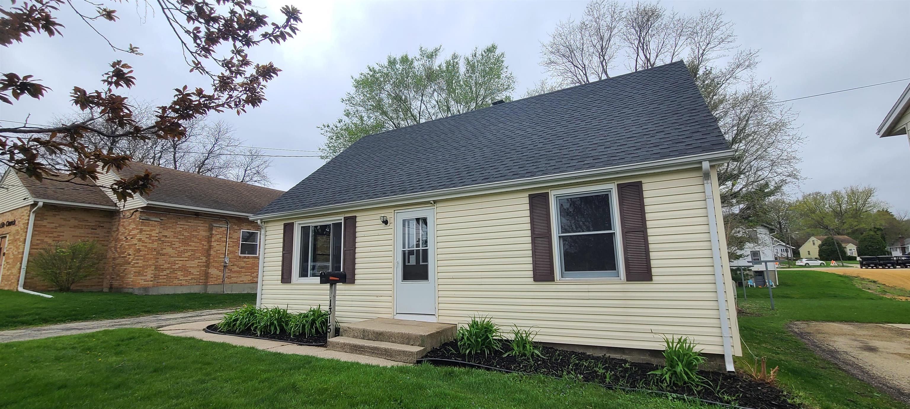 1315 Hemlock Avenue