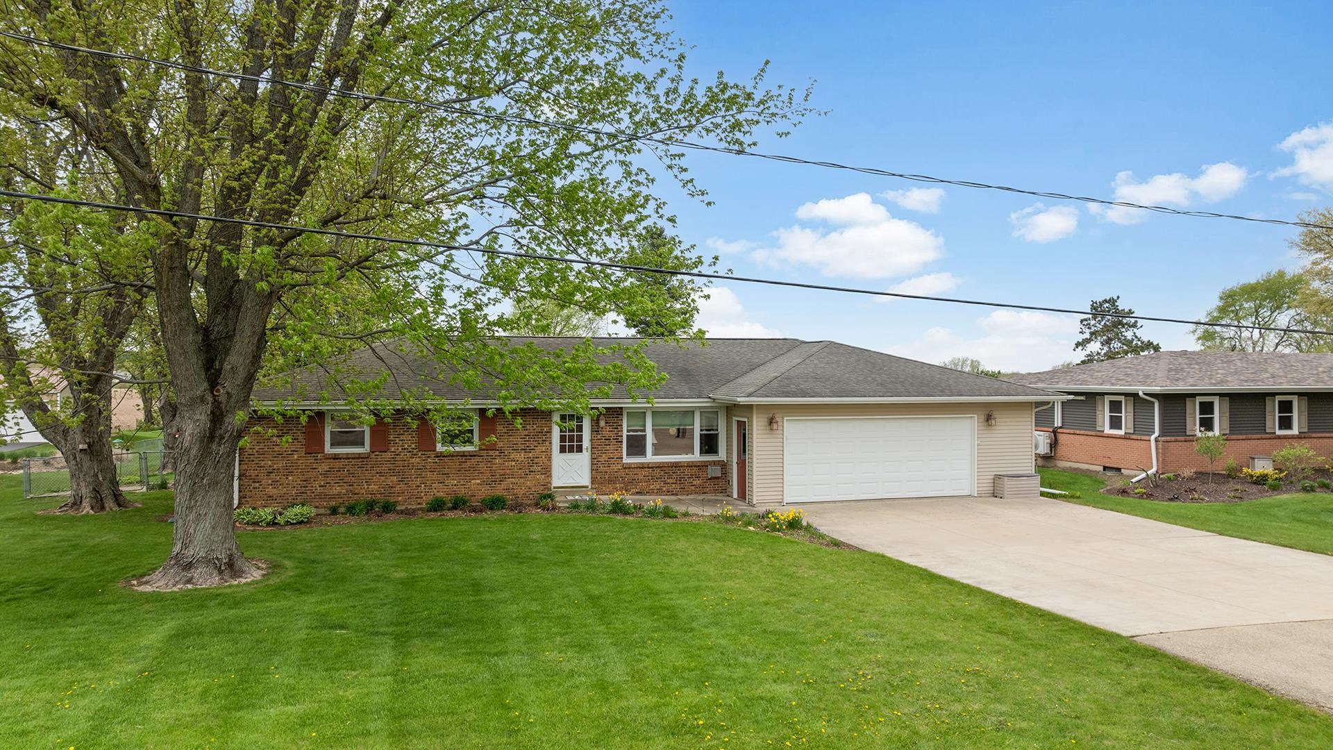 1126 N MONGAN Drive