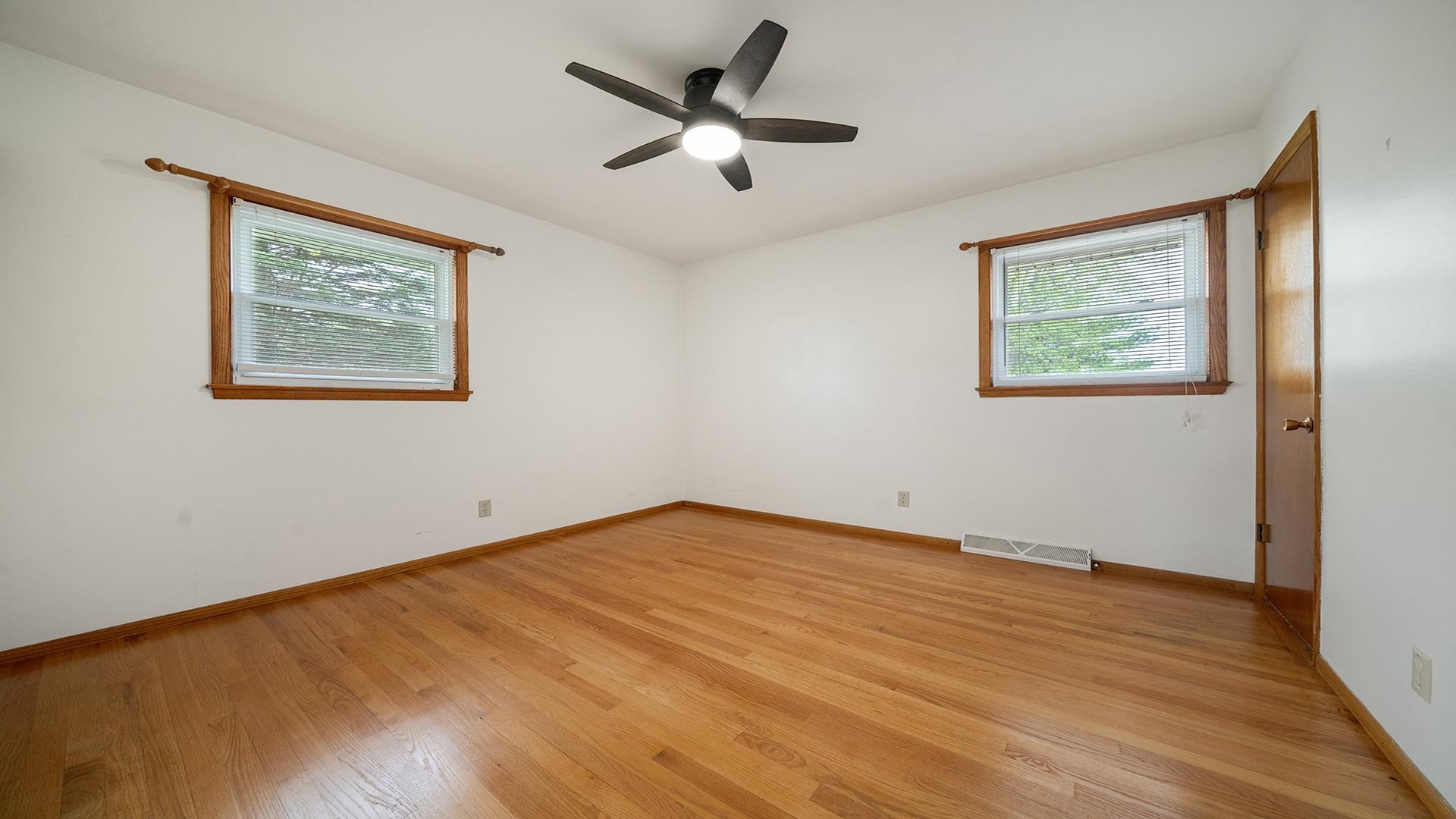1126 N MONGAN Drive