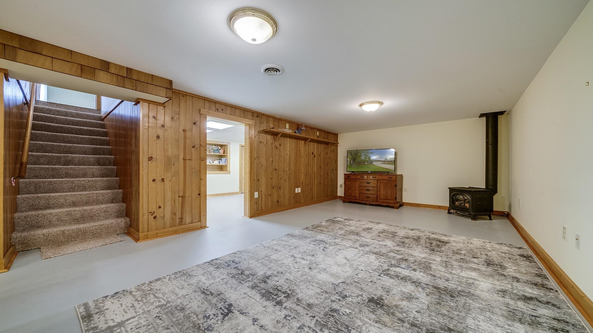 1126 N MONGAN Drive