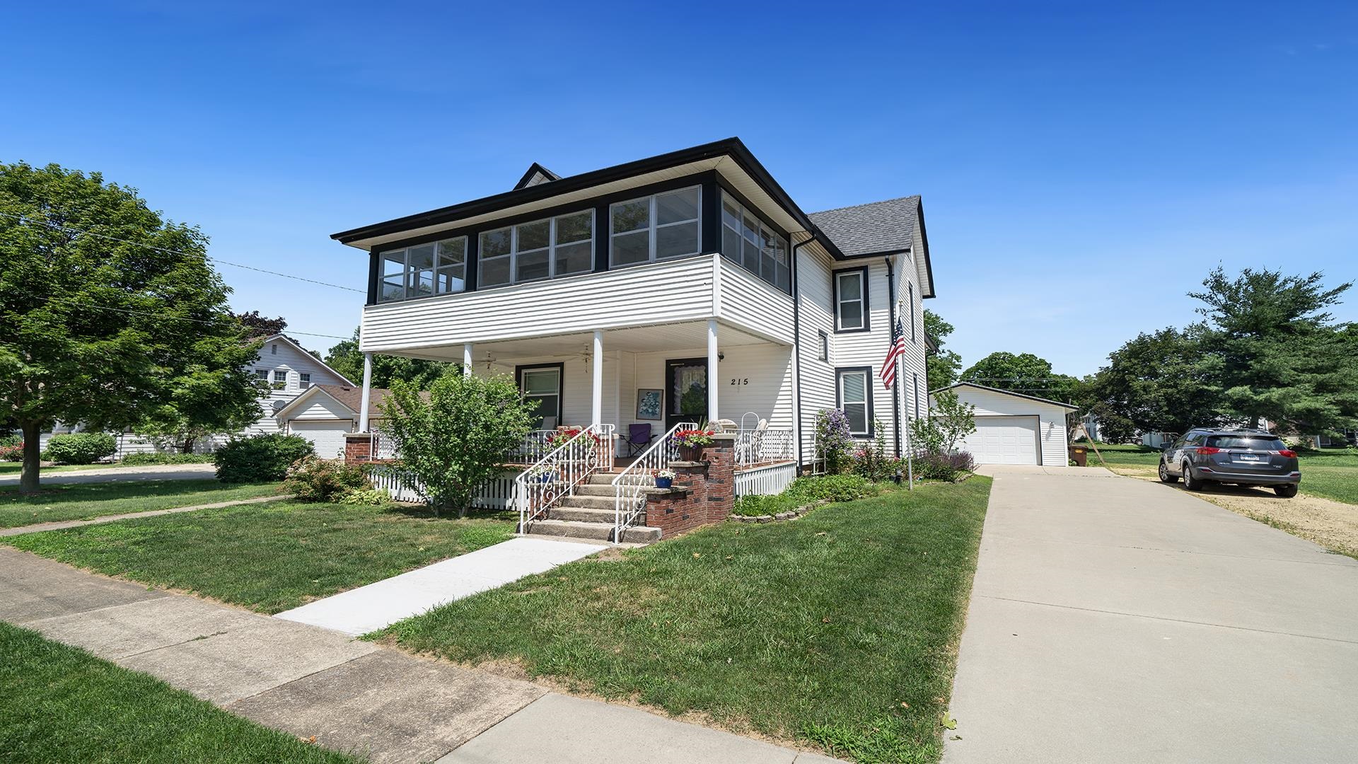 215 E 3rd Street