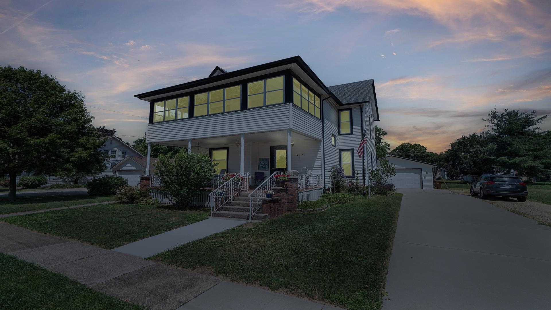 215 E 3rd Street