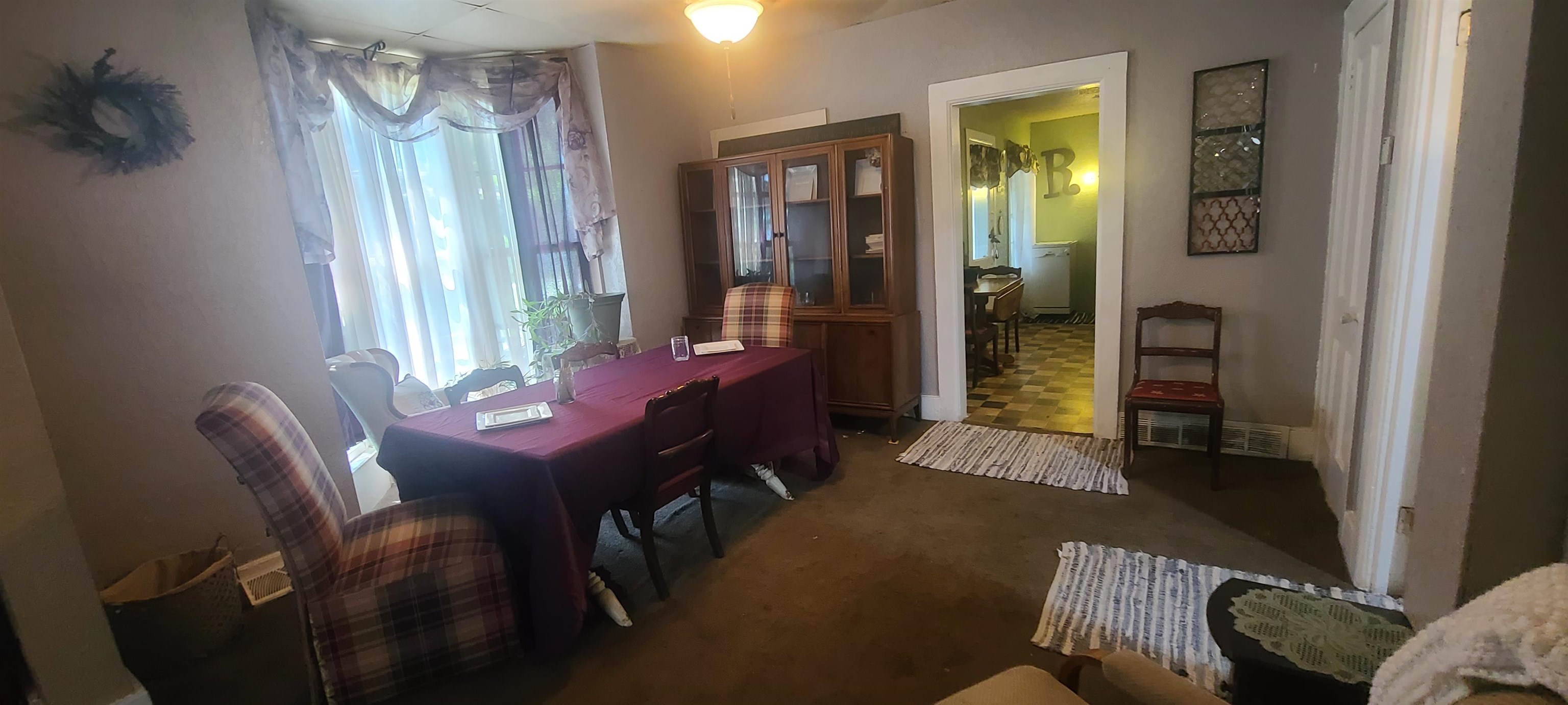109 S 6th Avenue