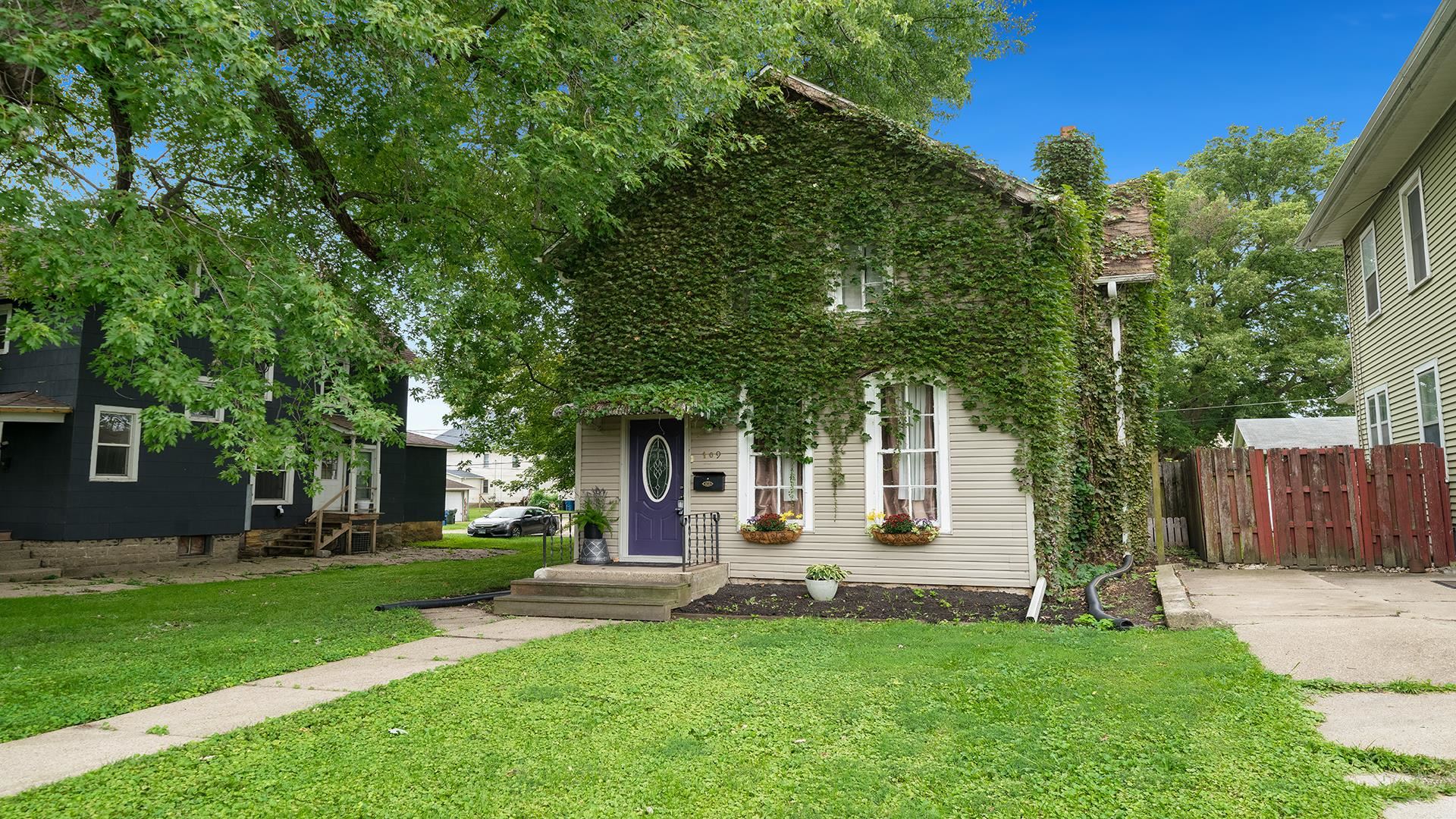 109 S 6th Avenue
