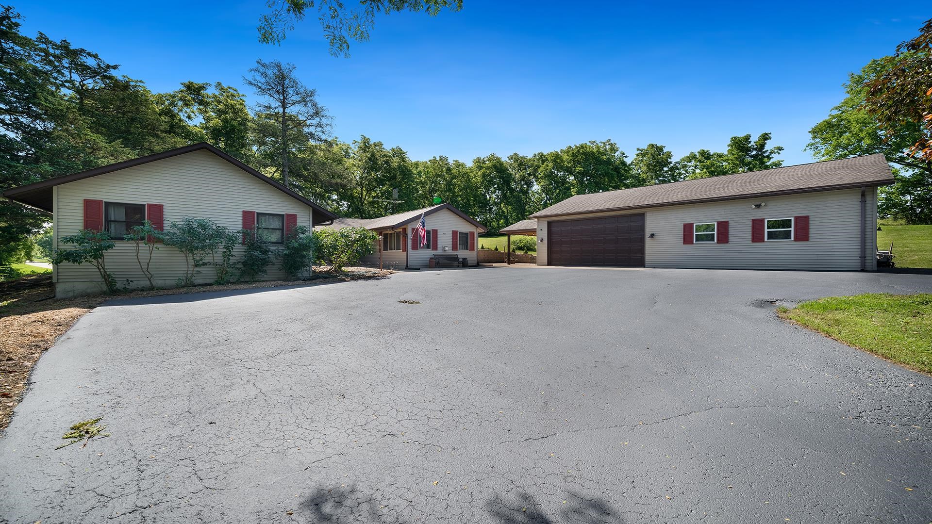 1101 E Spring Creek Arcade