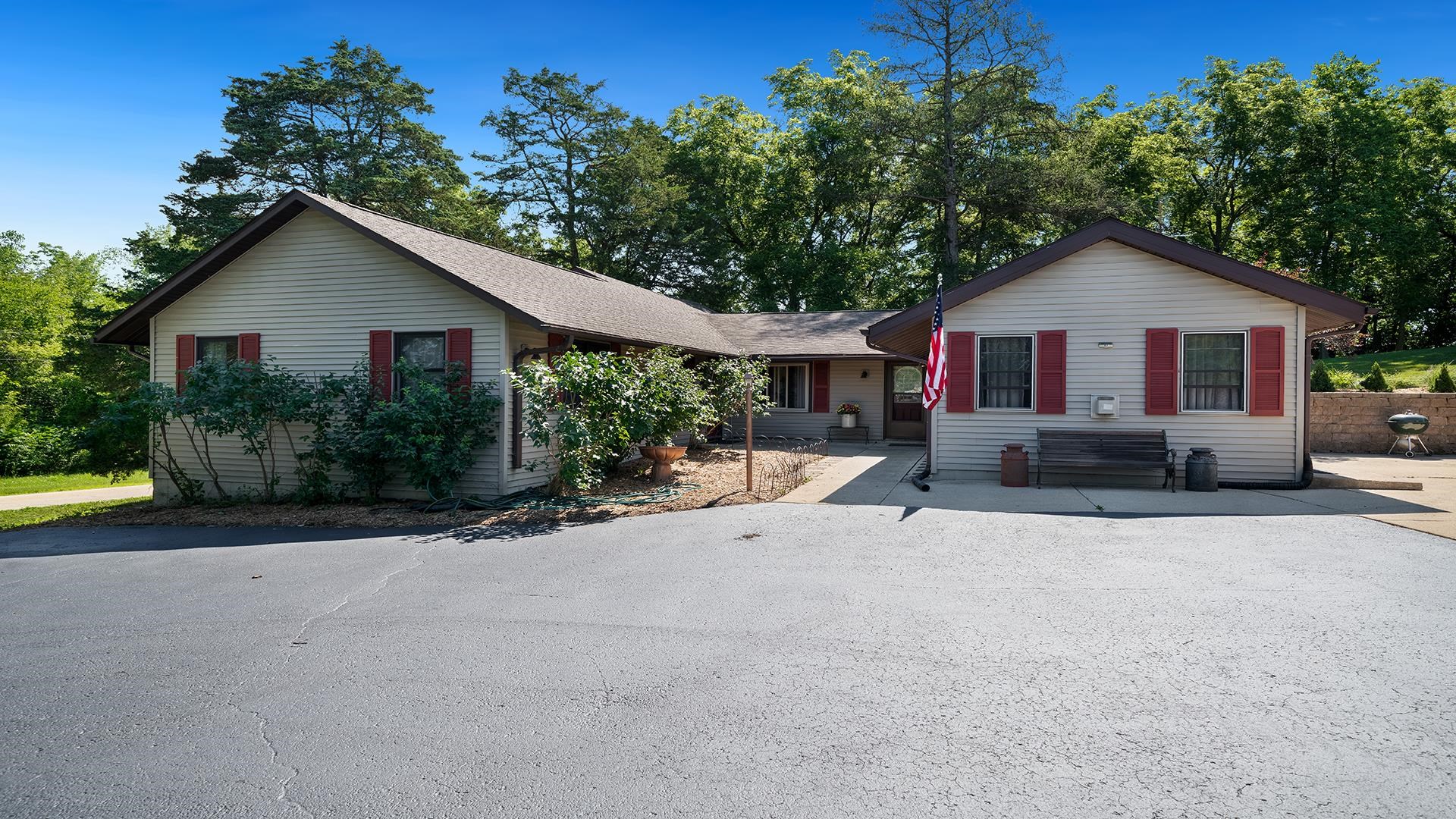 1101 E Spring Creek Arcade