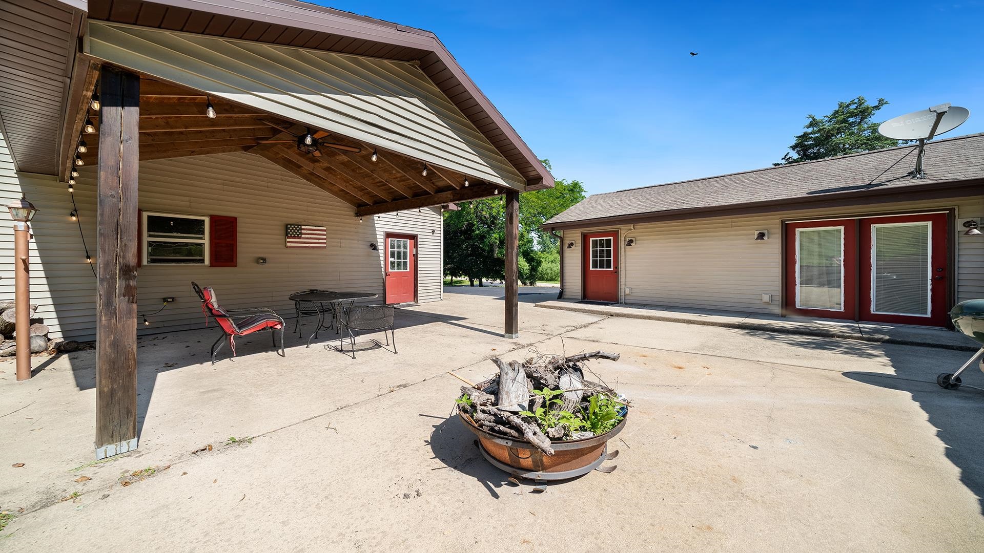 1101 E Spring Creek Arcade