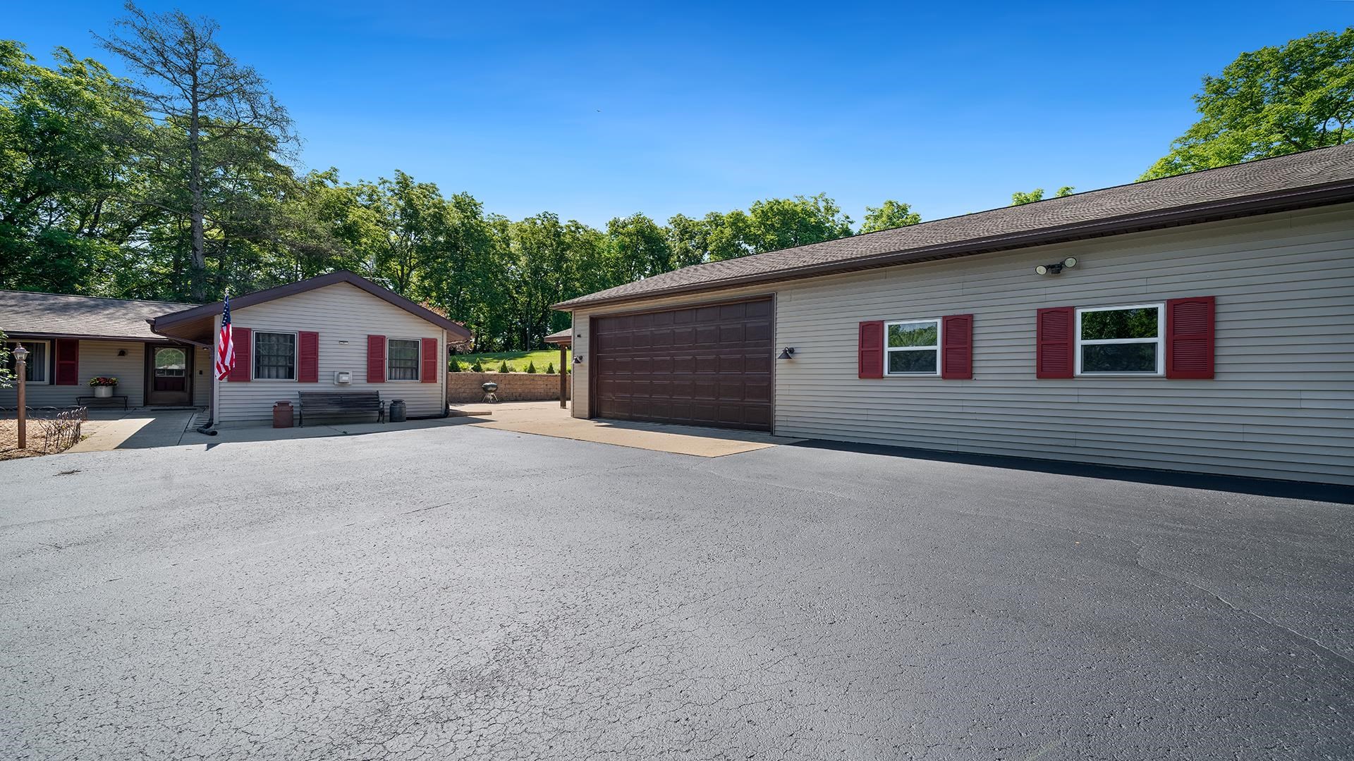 1101 E Spring Creek Arcade