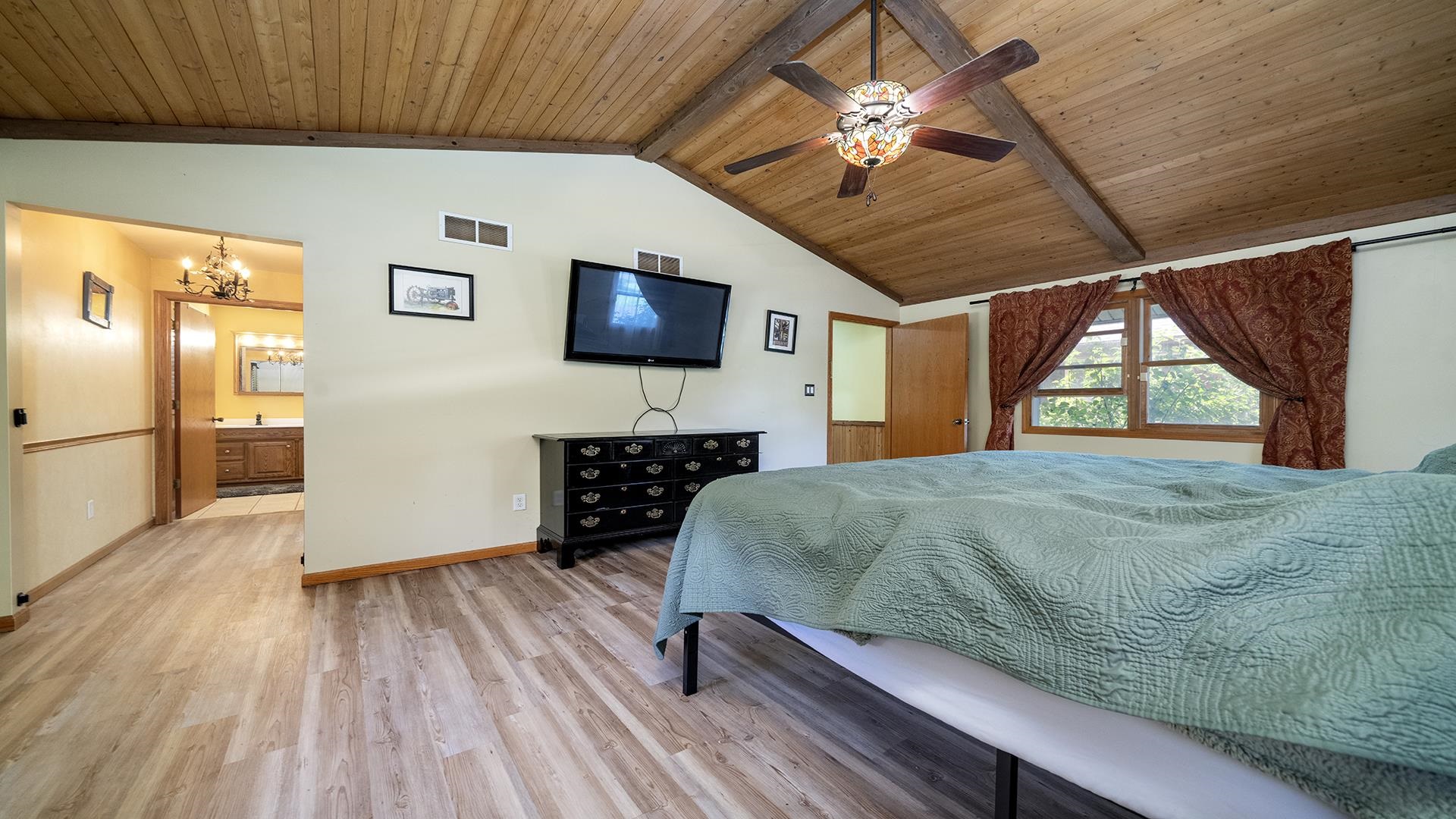 1101 E Spring Creek Arcade