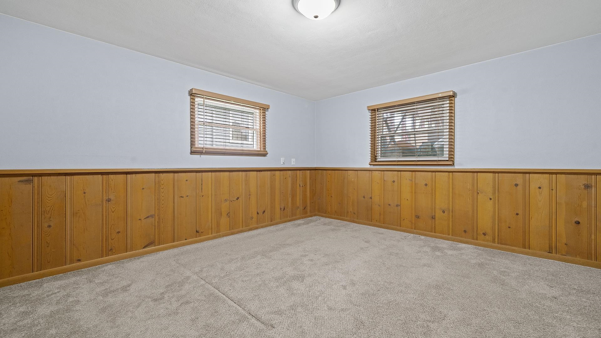 902 S 3rd Street