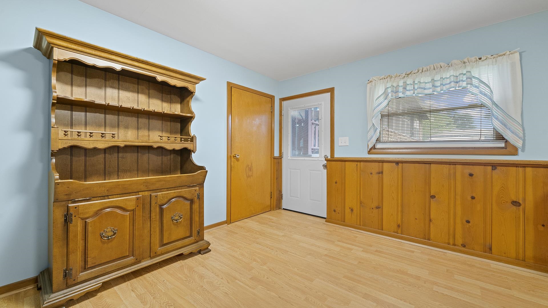 902 S 3rd Street