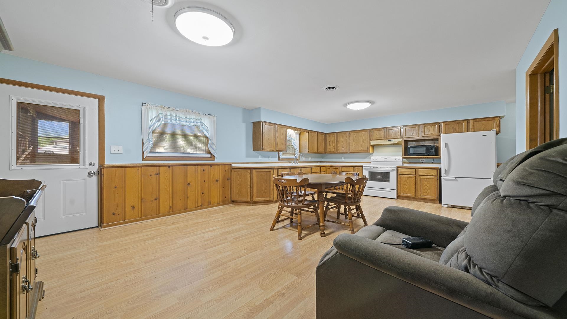 902 S 3rd Street