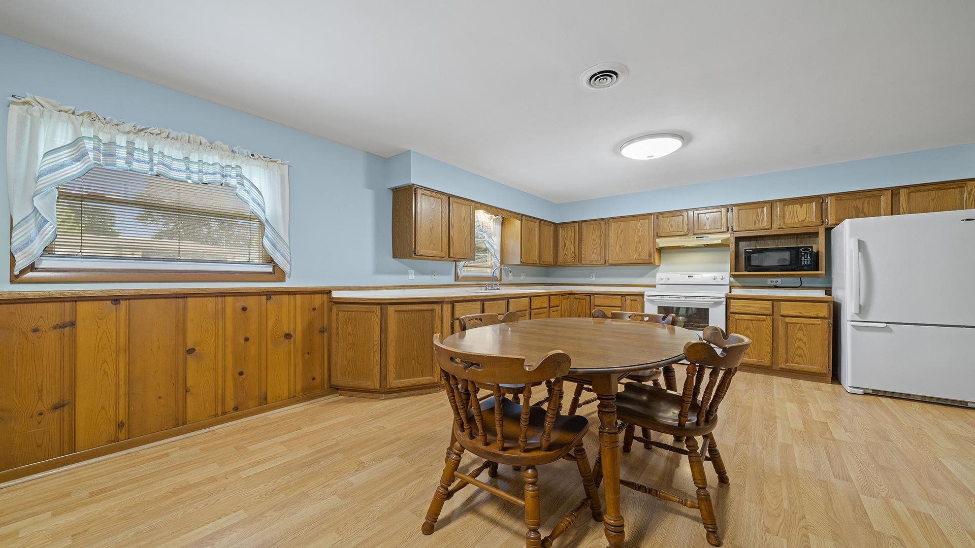 902 S 3rd Street