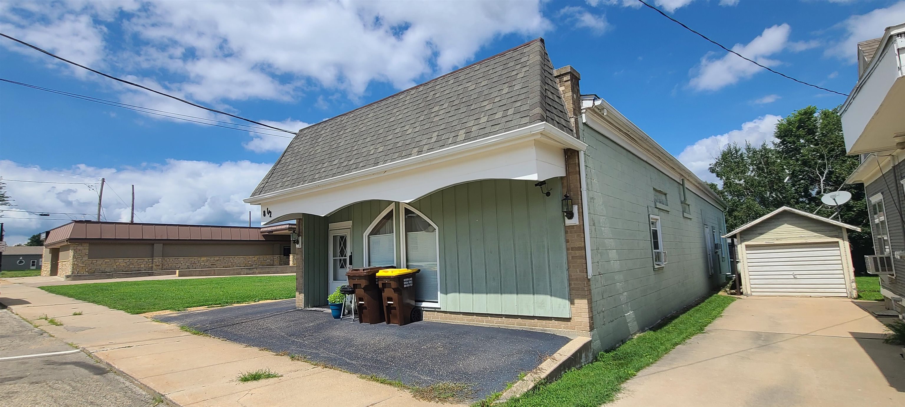 8 1/2 E Main Street
