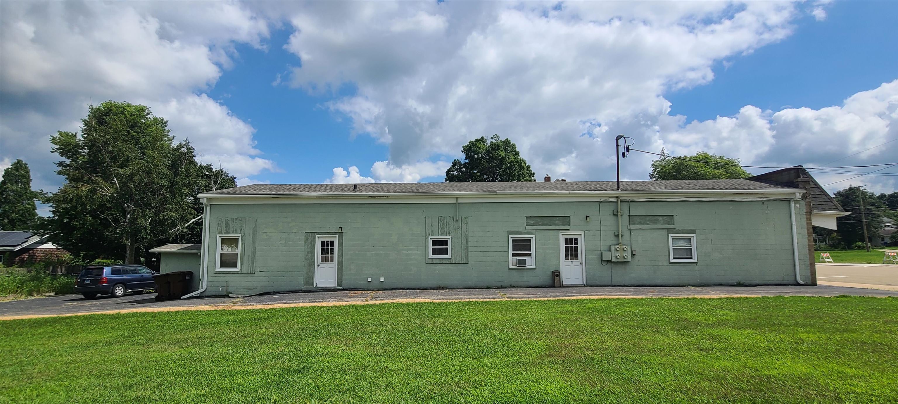 8 1/2 E Main Street
