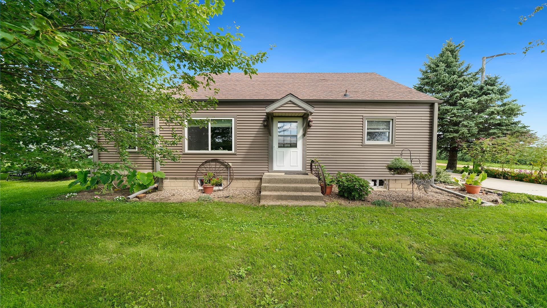 15812 W Robin Road