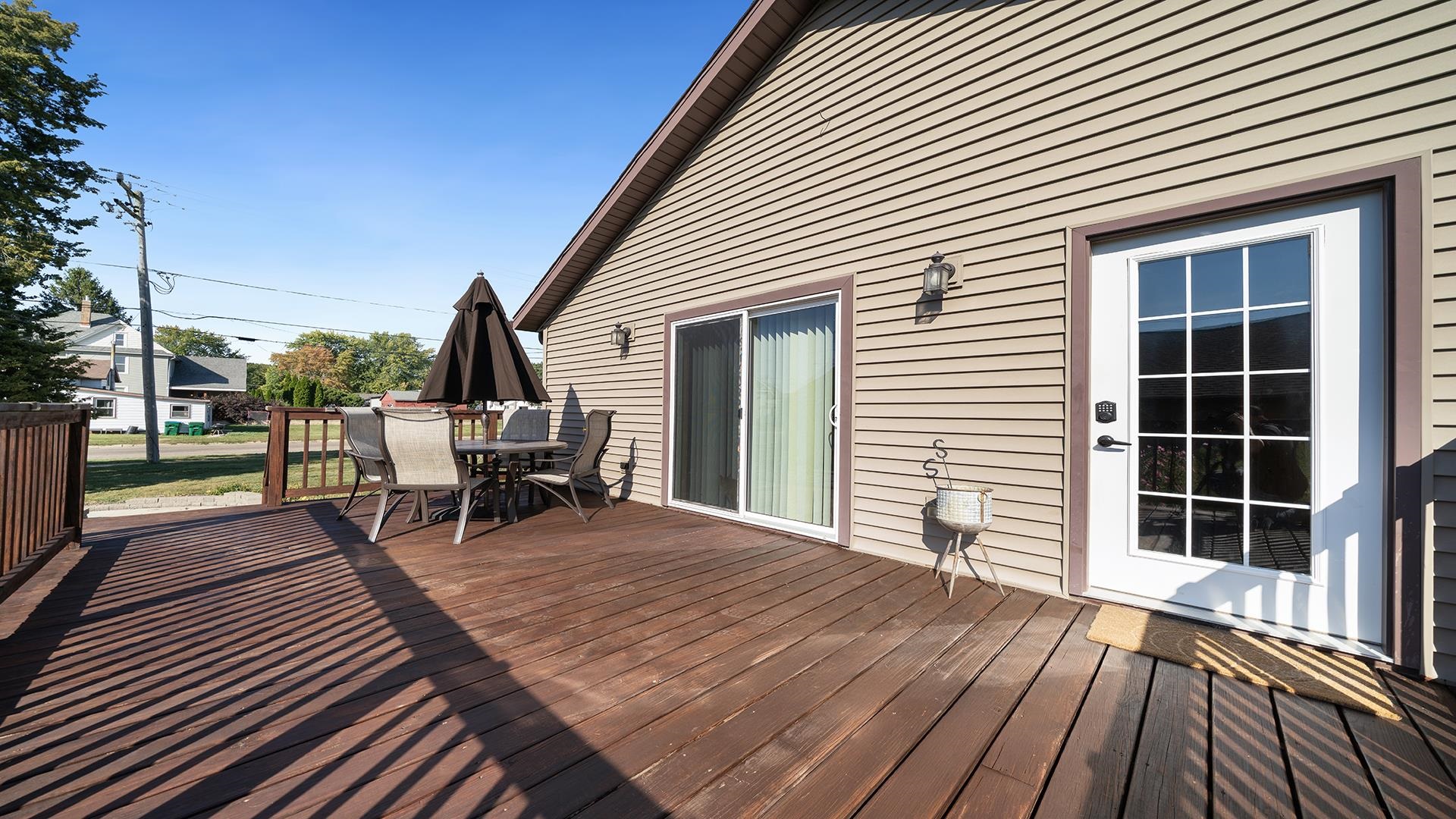 303 S Prairie Avenue