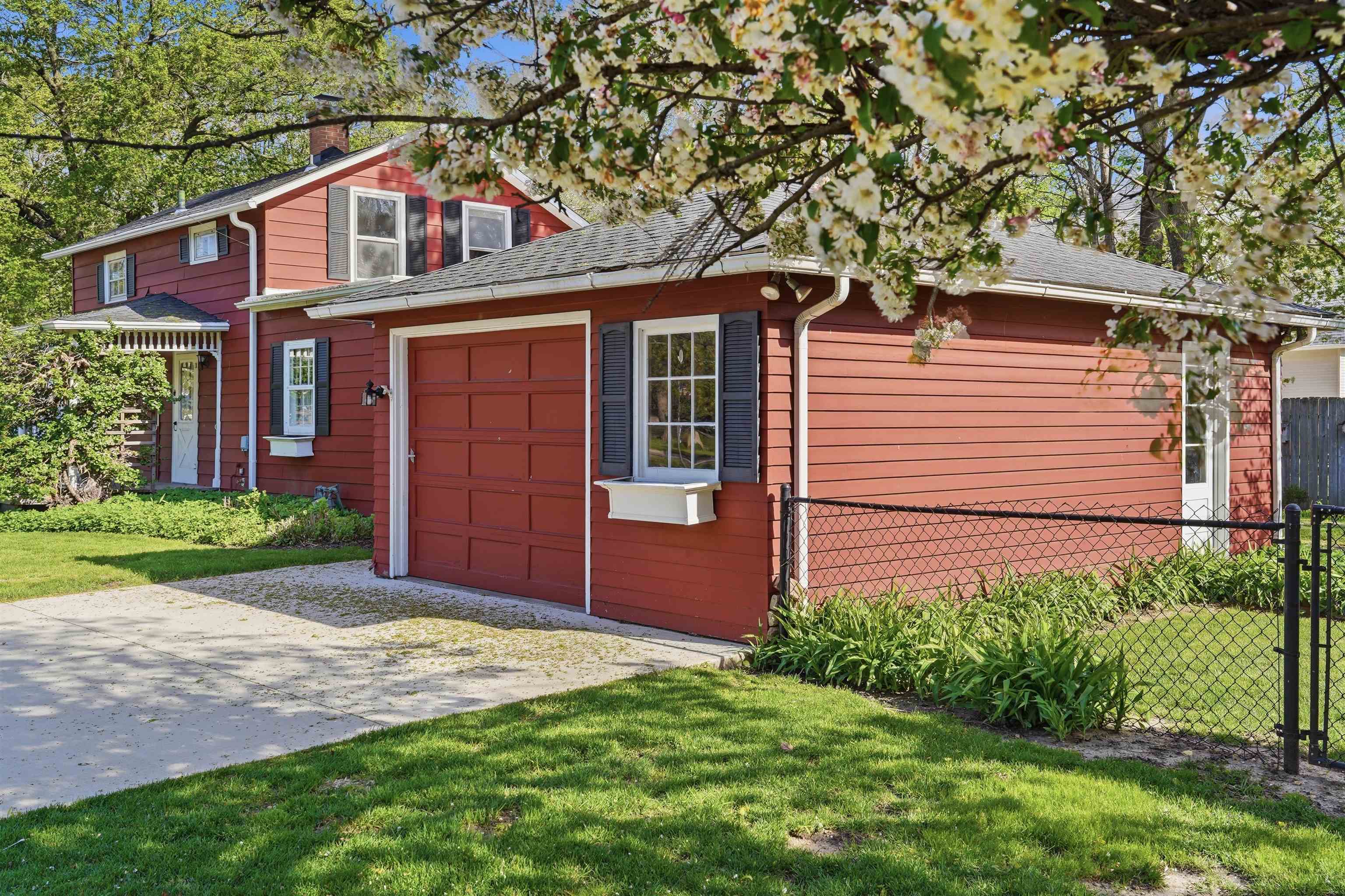 410 N 4th Street