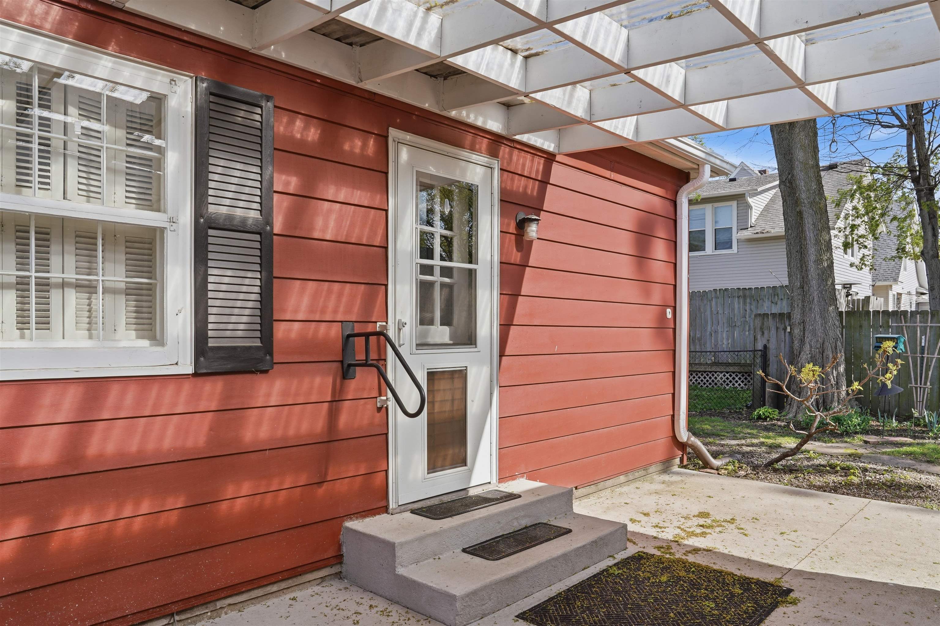 410 N 4th Street