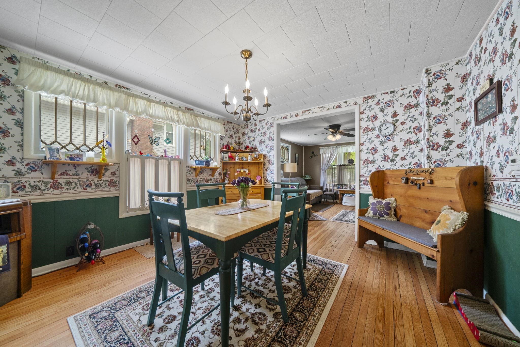 406 N 4th Street