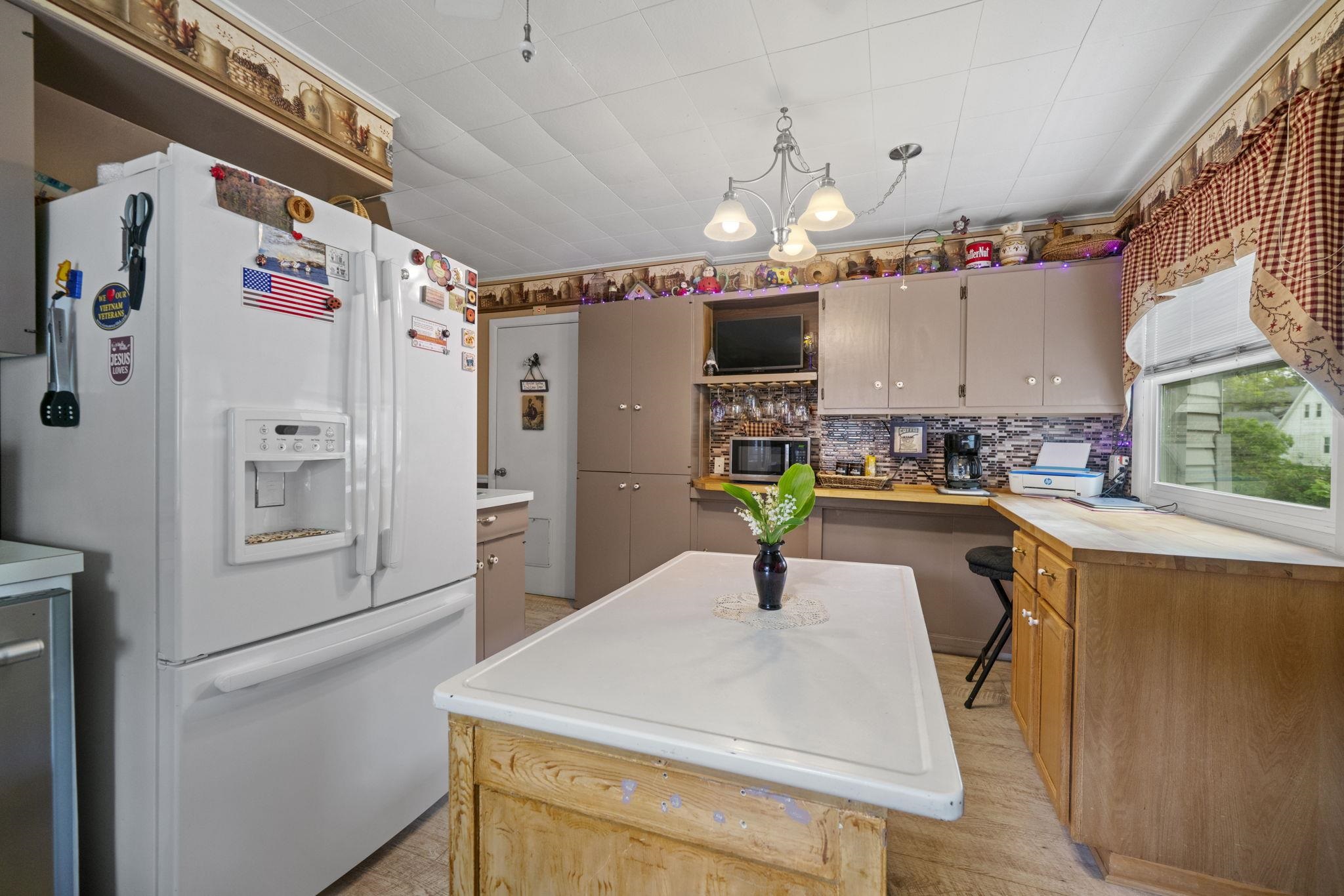 406 N 4th Street