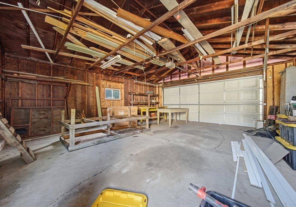 7276 E Oak Drive