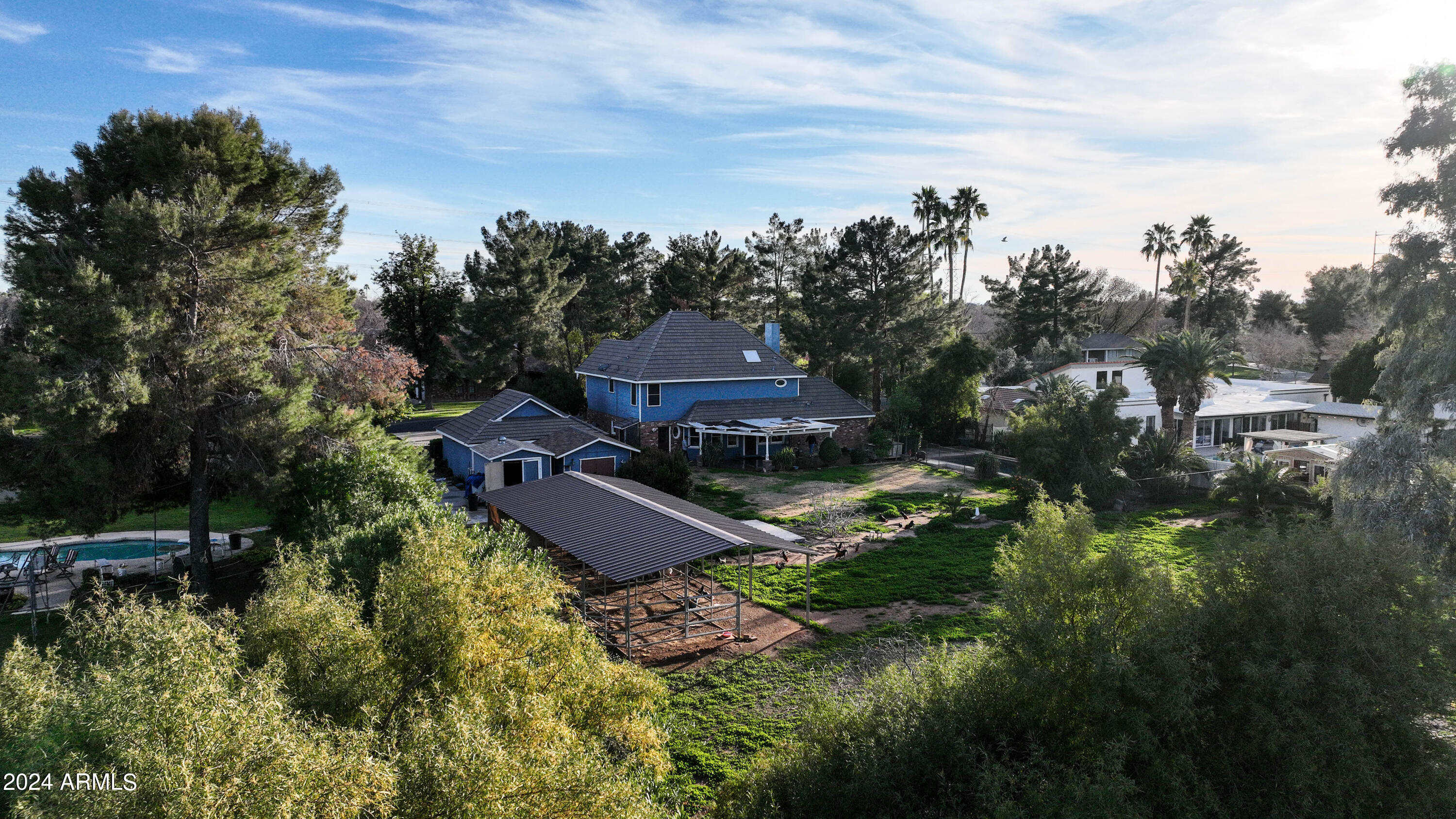 718 E CAMPBELL Avenue