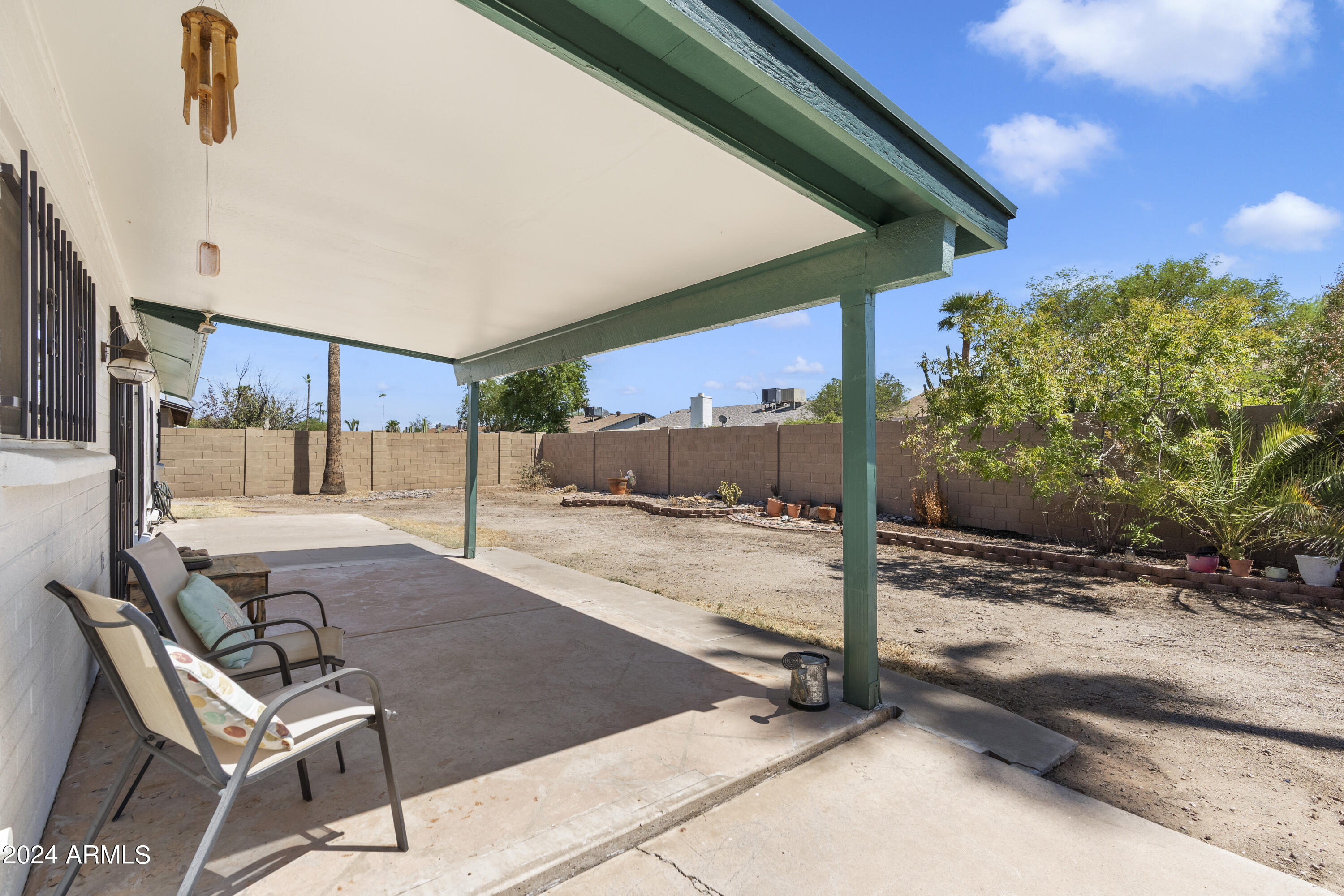1109 W MANHATTON Drive