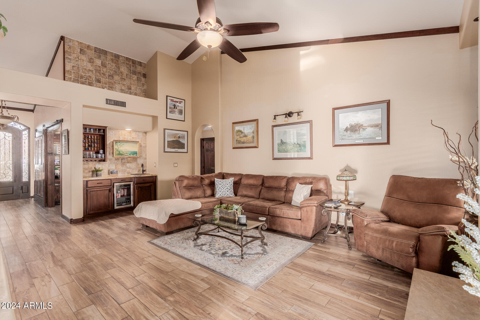 4649 W DESERT HOLLOW Drive