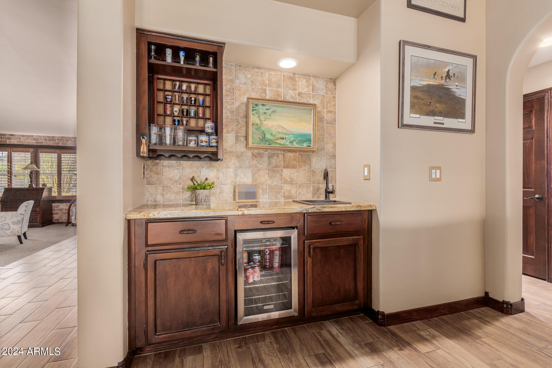 4649 W DESERT HOLLOW Drive