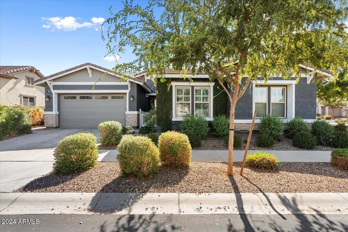 10415 E TIGER LILY Avenue