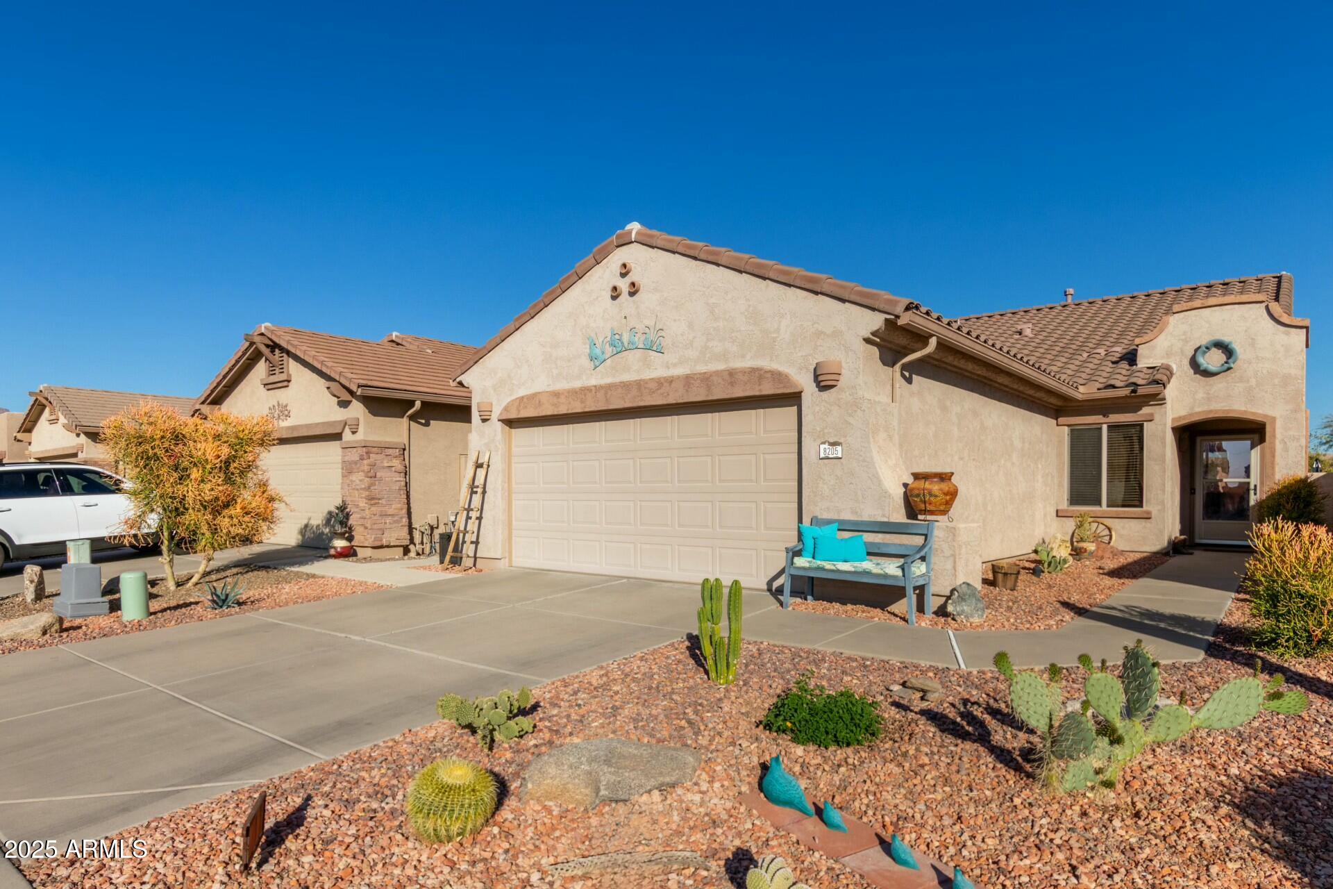 8205 S PIONEER Court