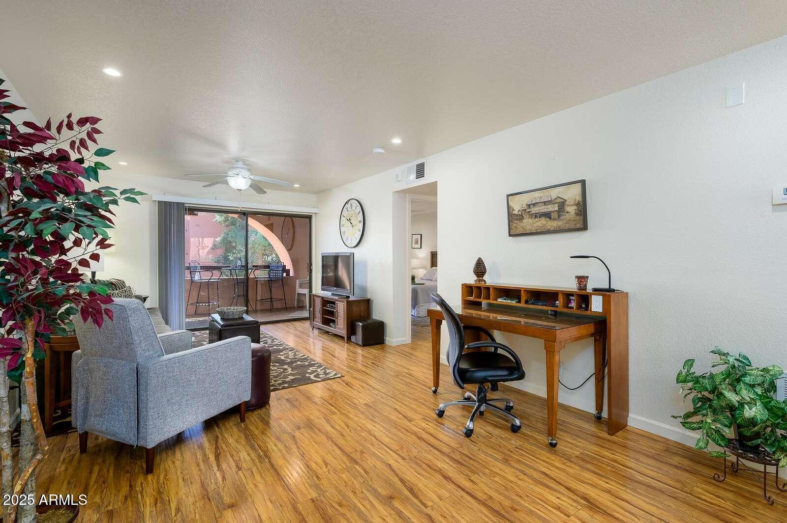 4303 E CACTUS Road S, 322, Phoenix Unit: 322