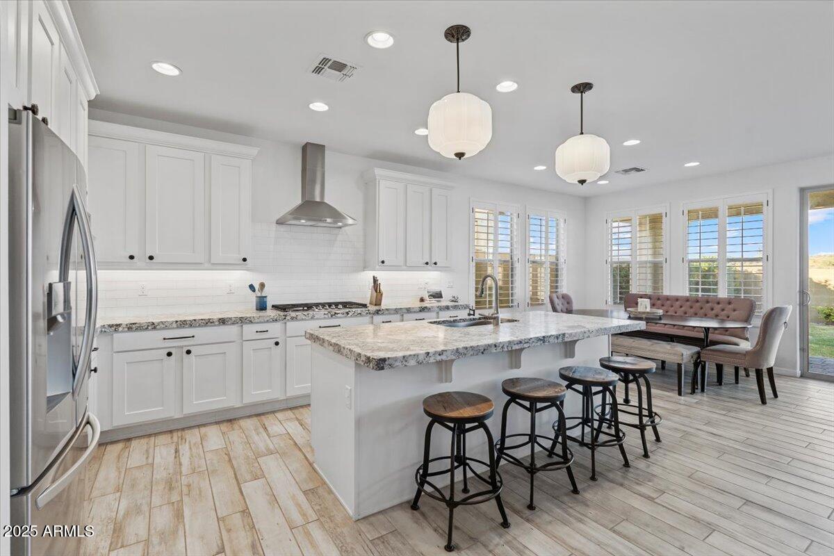 5632 E SANDIA Street