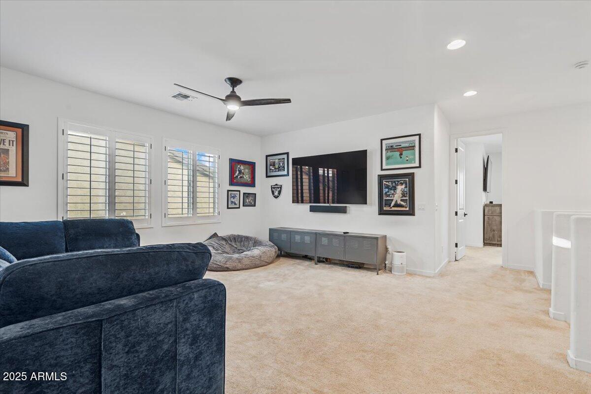 5632 E SANDIA Street