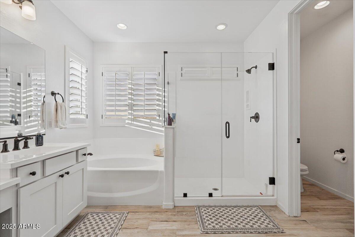 5632 E SANDIA Street