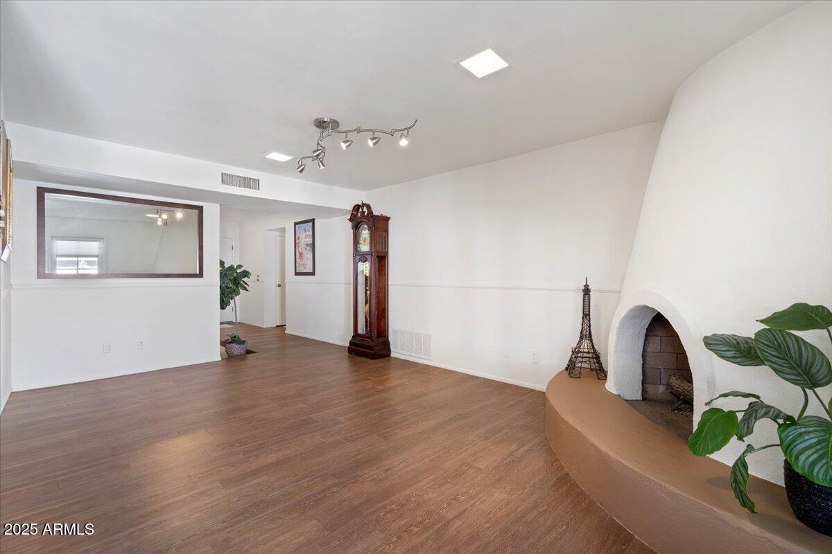 8306 E VIA DE DORADO