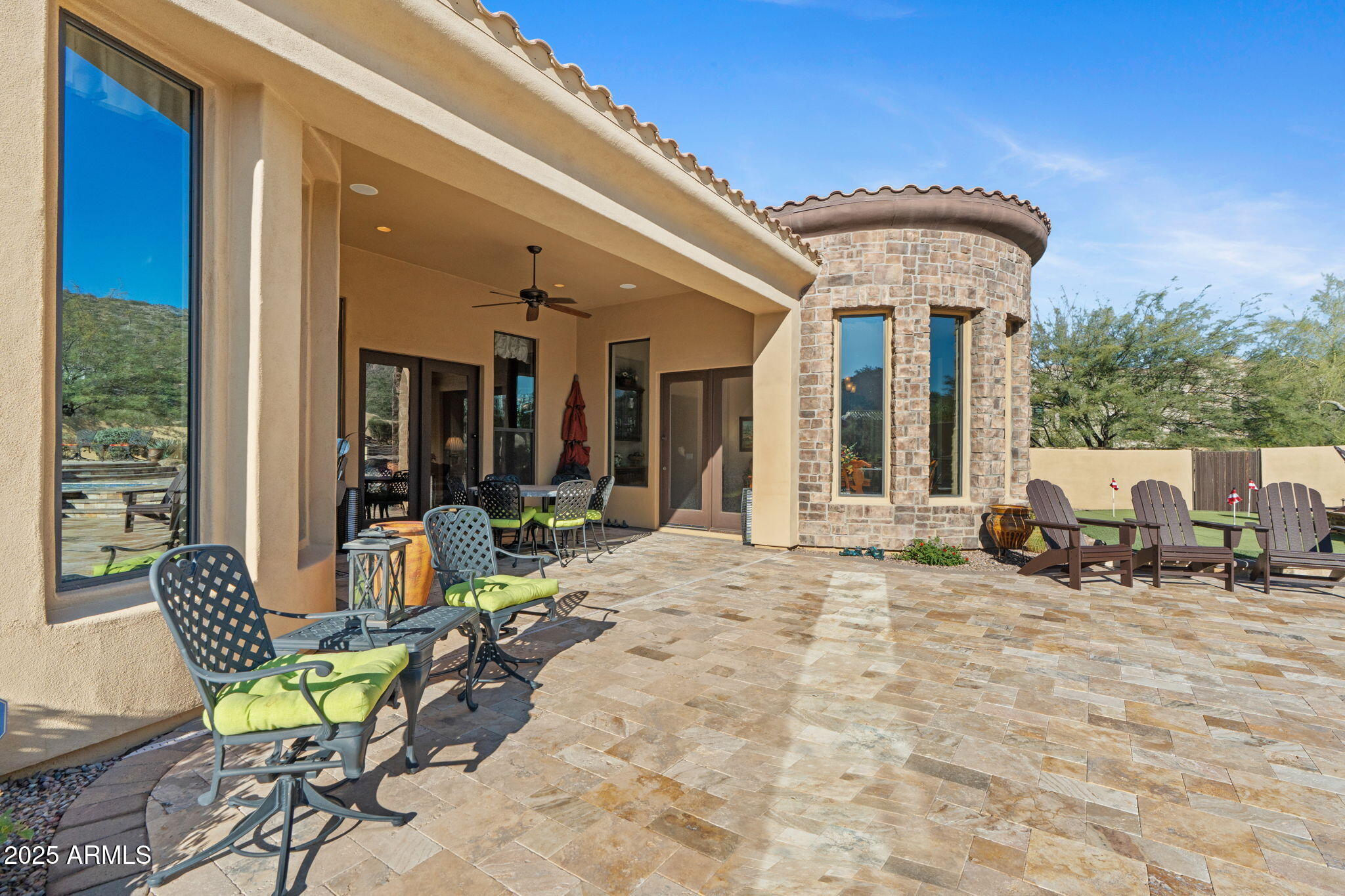 8461 E RED HAWK Circle