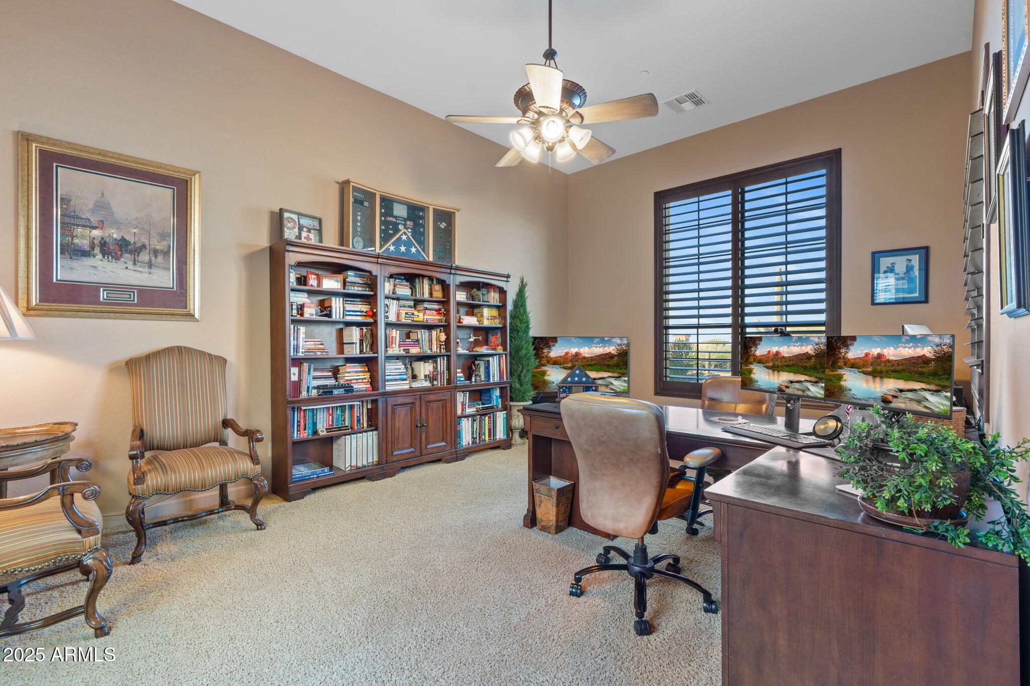 8461 E RED HAWK Circle