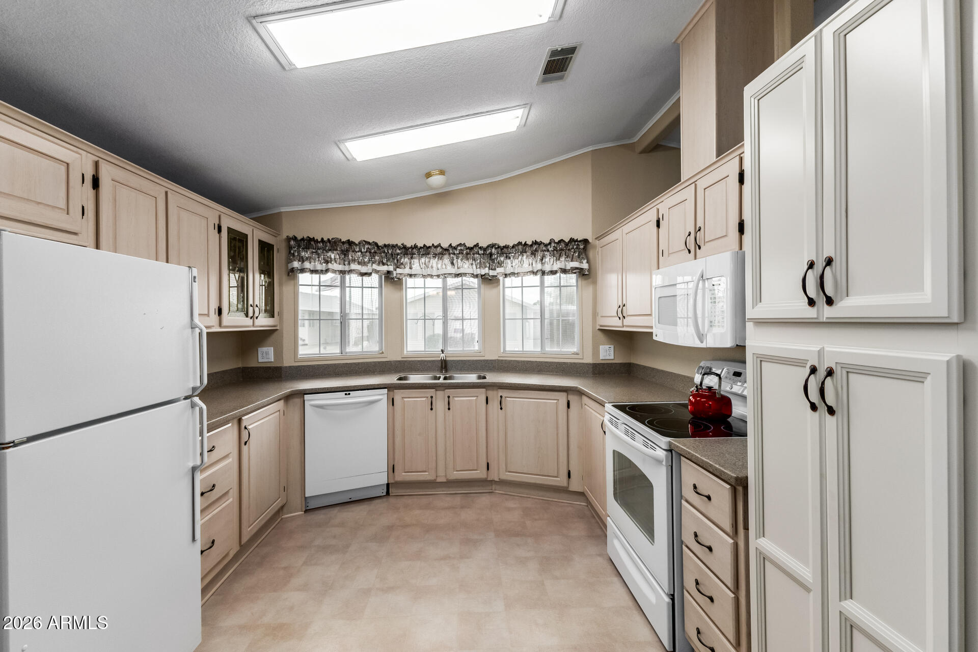 215 N Power Road 454