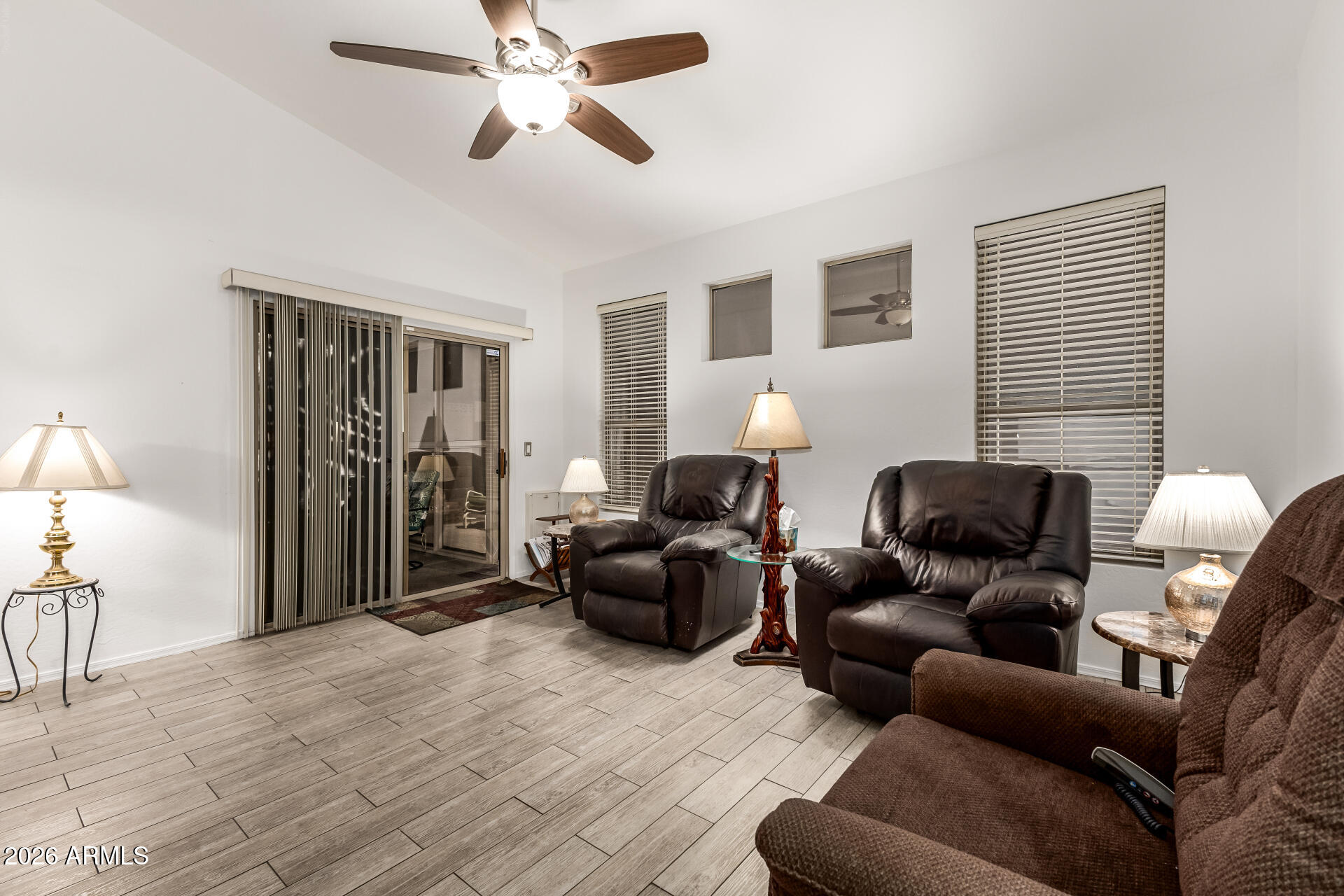 8802 E UNIVERSITY Drive 10