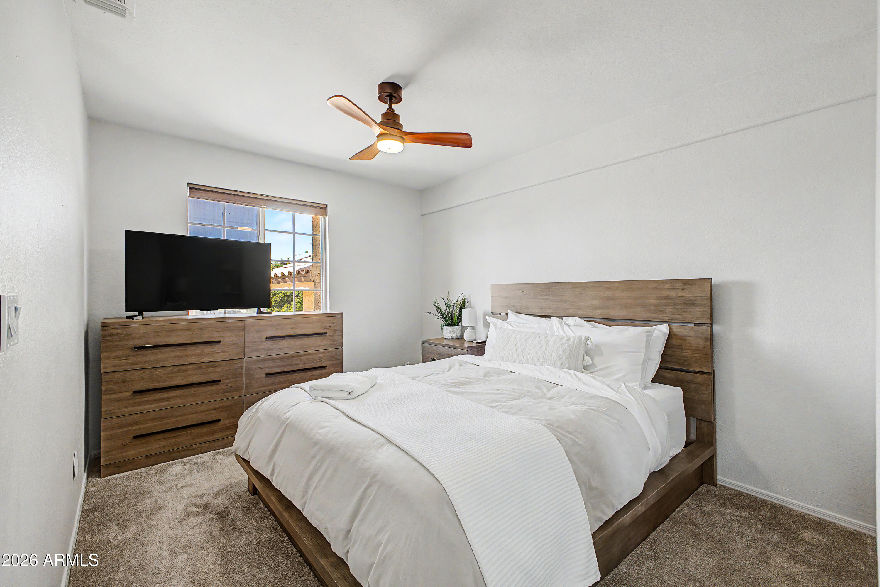 4337 E DESERT Lane