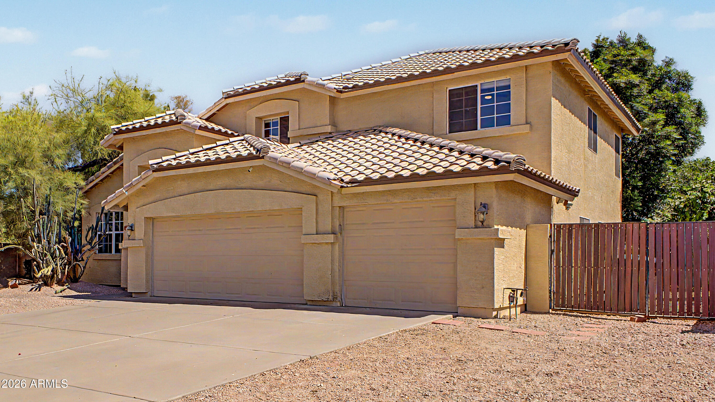 4337 E DESERT Lane
