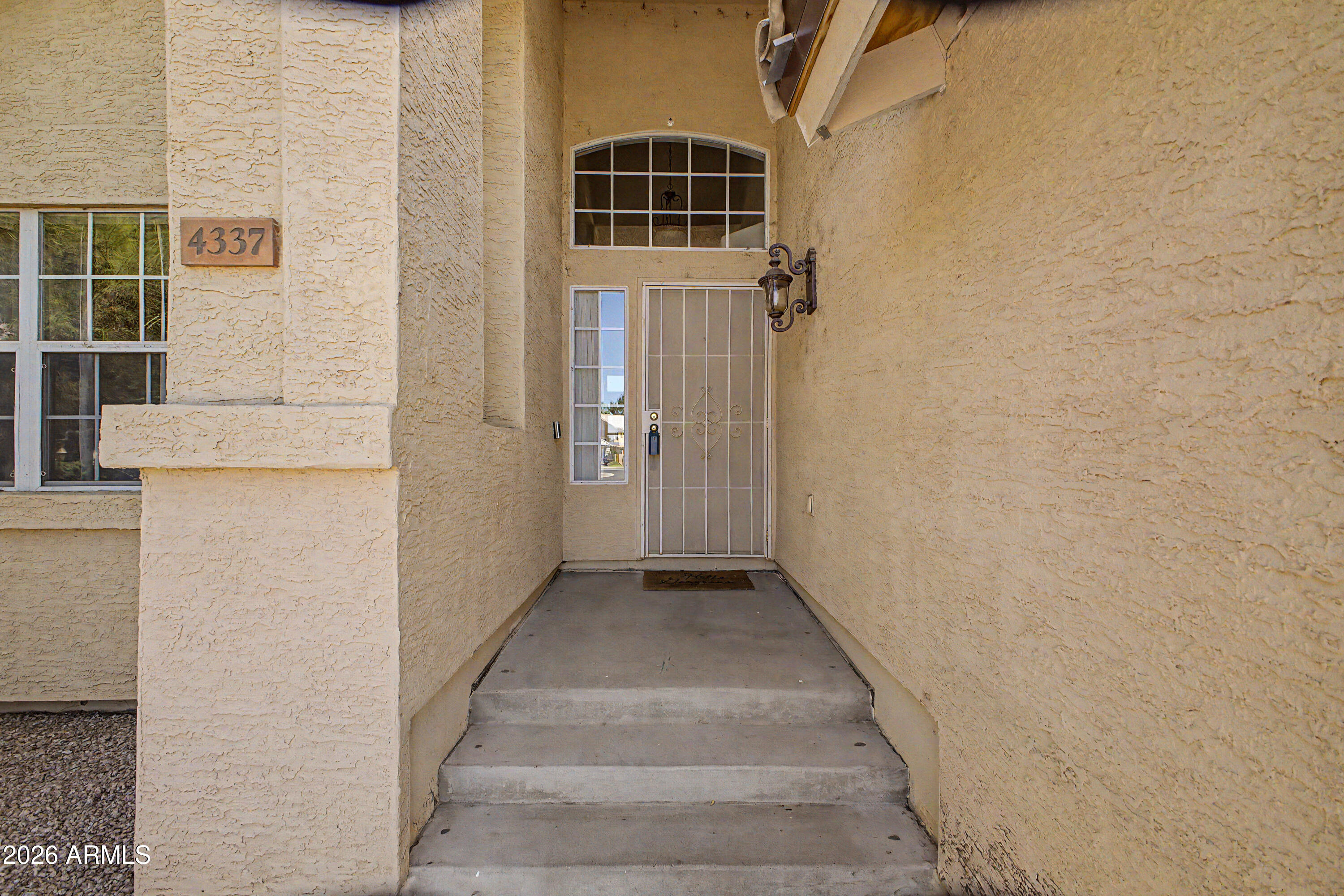 4337 E DESERT Lane