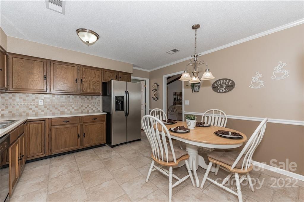 4932 Foxden Court