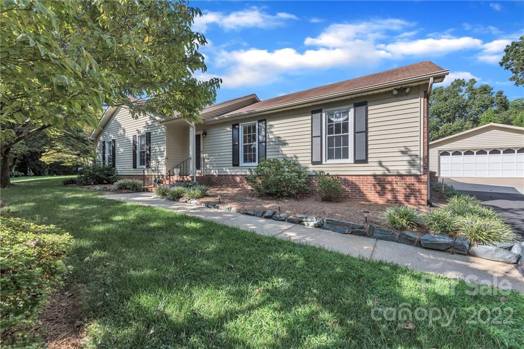 4932 Foxden Court