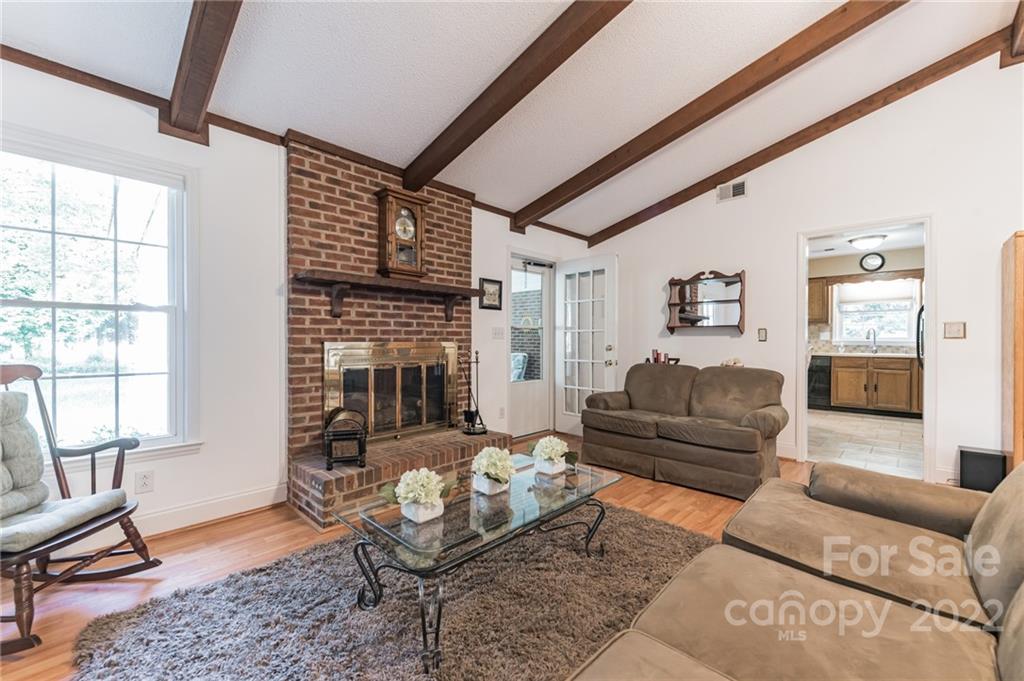 4932 Foxden Court