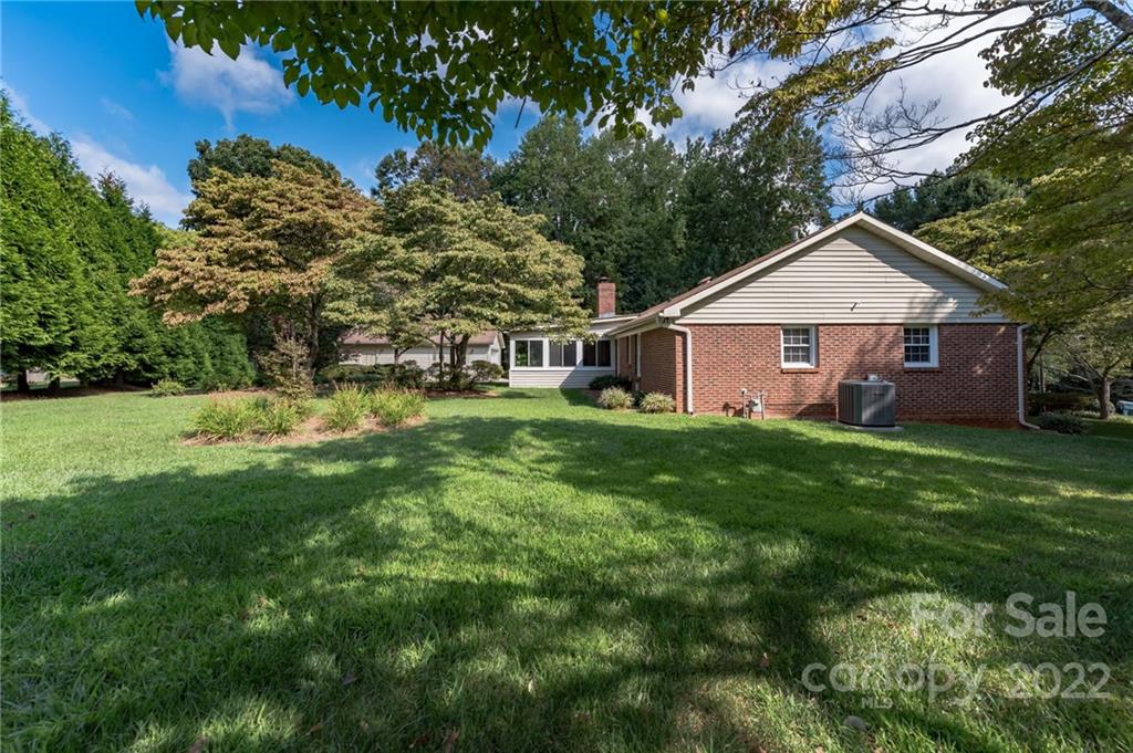 4932 Foxden Court