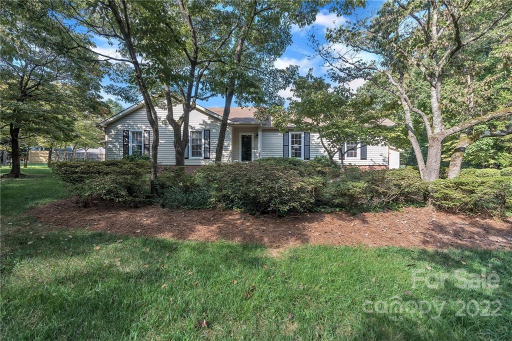 4932 Foxden Court