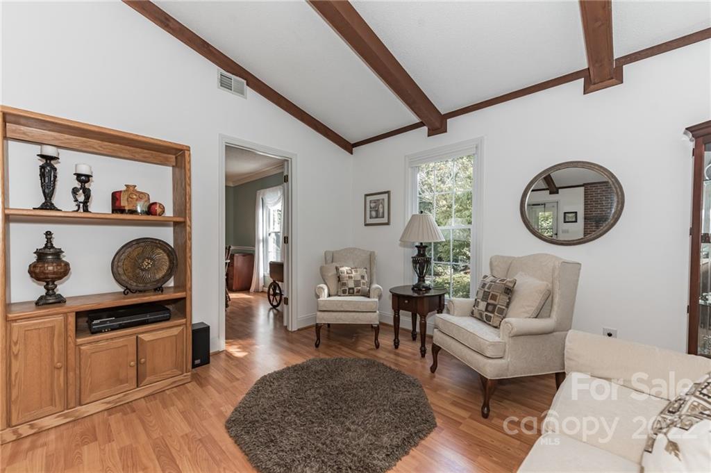 4932 Foxden Court
